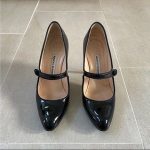 Manolo Blahnik Mary Jane Pumps Size 37
